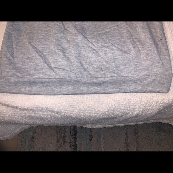 Heather Gray Star Printed Shirt Sleeve Sweatshirt - Picture 7 of 9